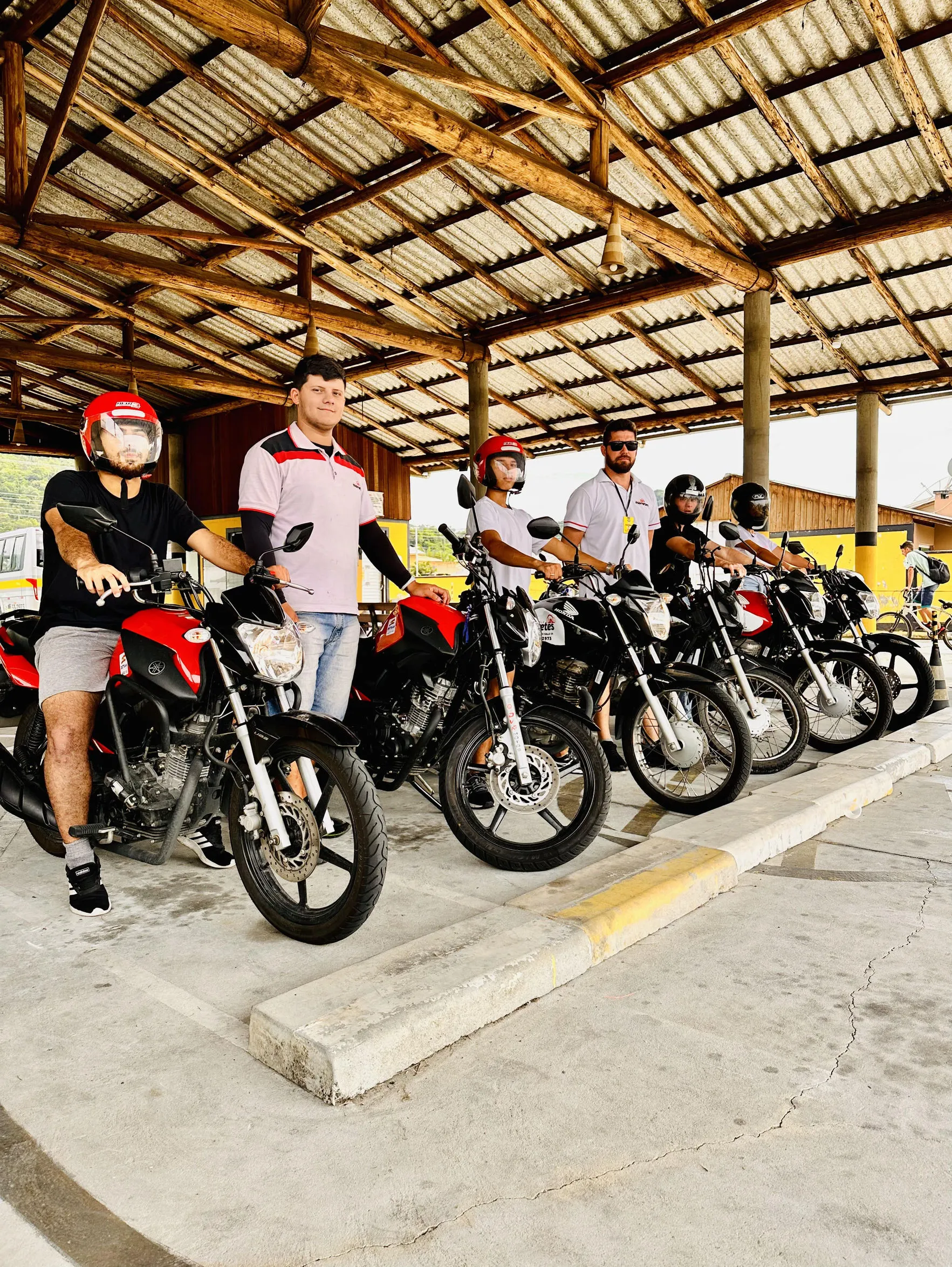 639072_276b190d503149d69b64e7118f2885f5_mv2